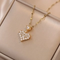Elegante collana in titanio dorato con ciondolo a cuore e zirconi viola in confezione - Doppio Ciondolo Cuore Pavé (X0236)