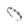 Detalle de brazalete vintage plateado calado con piedras negras y micro circonitas - Color Acero Con Zirconia Negra