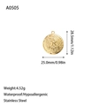 Makroansicht des vergoldeten Edelstahlanhängers mit geprägtem Stern und Rankenmuster - A0505 Gold