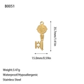 Gedetailleerd overzicht van de gouden roestvrijstalen sleutelhanger met afmetingen - Benedictus Medaille Sleutel-Goud (B0051)