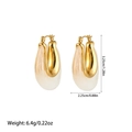 Detail view of U-shaped gold earrings with cream marble resin charms and exact measurements - ES110802 White