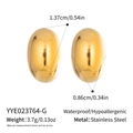 Maßangaben und Materialdetails der goldfarbenen Edelstahl-Ohrstecker in Bohnenform - Gold (YYE023764-G)