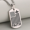 Collana con piastrina in acciaio inox con croce bandiera USA e incisione Faith - Smalto Argento (Solo Ciondolo (Senza Catena))