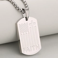 Collana con piastrina in acciaio argento con croce, bandiera USA e incisione Faith - Solo Pendente Argento (Senza Catena)