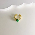 Bague vintage plaquée or avec motifs de feuilles et pierre verte ronde pour femme - Style Pierre Verte Texture Feuille (R0063-02)