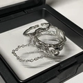 Unregelmäßiger silberner Kettenring mit flüssiger Metalltextur in einer Geschenkbox - Einstellbar Offen