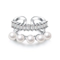 Anillo abierto de plata de doble capa con circonitas rectangulares y cinco perlas blancas - Clip de Oreja de Doble Capa Perla Zirconia Rectangular Blanco (JZ0674)