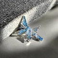 Bague ouverte papillon bleue élégante en métal argenté avec ailes en émail - Ouvert Réglable / Papillon Émail Bleu Dégradé (JZ2632)