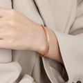 Eleganter Armreif aus Roségold-Titanstahl mit Rautenmuster-Struktur für Damen - 62 / Roségold