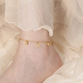 Elegantes vergoldetes Fußkettchen mit Kleeblatt- und Glockenanhängern für Damen - 21+5cm / Gold