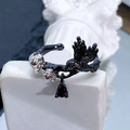 Bague corbeau gothique noire avec roses blanches et pendentif goutte rouge foncé - Ouvert Réglable / Oiseau Noir Rose Blanche Goutte Rubis (JZ5659)