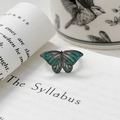 Détail de la bague papillon punk vintage avec ailes en émail vert et fini noir - Ouvert Réglable / Style Papillon Émail Dégradé Vert (JZ3007A)