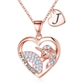 Collar de unicornio corazón oro rosa con circonitas de colores y colgante J - Letra J
