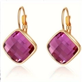 Boucles d'oreilles carrées en zircon violet avec finition plaquée or et coupe damier - Rouge Rose Doré