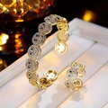 Schmuckset mit Smiley-Gesicht aus Gold und Zirkonia mit blauen Akzenten - Gold Saphirblau Zirkonia Set