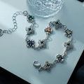 Vintage Armband in Silber mit bunten Zirkon-Kleeblättern und floralen Kettengliedern - Bunter Edelstein Vintage Kleeblatt Stil (SL0360) / Antiksilber
