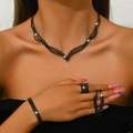 Exquisites schwarzes Zirkonia Schmuckset mit Halskette Ohrringen Armband und Ring Abend - Schwarz 4-Teilige Kollektion (Halskette+Ohrringe+Armband+Ring)