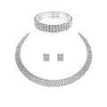Detailansicht von versilbertem Choker-Halsband, Armband und Ohrringen mit quadratischen Strass - 3-reihiges Strass 3-teiliges Set