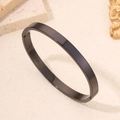 Gepolijste zwarte titanium stalen armband met een minimalistisch luxe design voor koppels - 6mm / Zwart