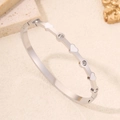 Bracciale ovale in acciaio argento con cuori in smalto bianco e cristalli incastonati - Bianco Acciaio