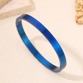 Minimalistische blauwe roestvrijstalen ovale armband met matte afwerking en sluiting - 6mm / Blauw