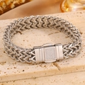 Détail du bracelet chaîne à double rangée avec fermoir pavé de pierres brillantes - Acier Fermoir Carré Zircone (Chaîne Os de Dragon)