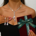 Elegantes Silber-Schmuckset mit rosa Blumensteinen und weißen Zirkonen am Modell - 1571 Stil(1571) / Silberrosa / Große Rote Geschenkbox