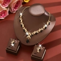 Luxurious bridal jewelry set with black gemstones and crystals on vine necklace - Gold Black (1422)