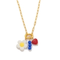 Dettaglio della collana placcata oro 18k con ciondoli a fiore, perle e cuore rosso - Stile Fiore Cuore