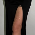 Golden thigh chain with sparkling rhinestones and a stylish V-shaped drop design - Rhinestone V-Shape Split Style(0195) / Gold