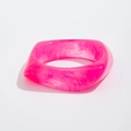 Macro detail of chunky magenta acrylic resin bracelet with unique marble textures - Rose Red (2252)