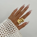 Bague épaisse en or 18 carats avec texture lave liquide et fini métallique ondulé - Or Clair (0915)