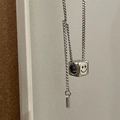 Collana quadrata in argento con zircone smiley e ciondolo con incisione Lucky - Stile Cubo Argento (XL0153)