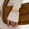 Set bracciale e anello a farfalla in metallo spazzolato dorato per un look alla moda - Set Bracciale e Anello Farfalla Oro (5497) / Oro