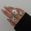 Ensemble de trois bagues argentées avec perles baroques et textures liquides fondues - Perle Baroque / Argent