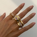 Chunky gold alloy ring set with pink and purple zircons in vintage Y2K fashion style - 6010 Style (6010) / Light gold