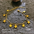 Goldenes Armband mit fünfzackigen Sternanhängern und verstellbarer Gliederkette - Gold Stern Fußkettchen