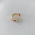 Anello dorato con due pietre ovali trasparenti e pietre laterali rosse rettangolari - Anello / Tono Oro Zirconia Rosa Rosso