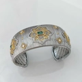 Brushed silver open bangle featuring golden floral accents and a rectangular emerald zircon - Bracelet White-Green
