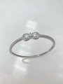 Silberner Schleifen-Armreif mit funkelnden Zirkonen und Pavé-Diamanten im kreativen Stil - Schleifen-Design (Stil 1 Weißes Armband) / Weiß