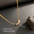 Collier doré avec pendentifs marquise en zircon rose disposés en éventail - Or - Zircon Rose