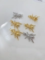 Makroansicht detaillierter gold- und silberner Spinnenanhänger für DIY-Schmuck - Spinne Stil B / Silberton (Nur Anhänger)