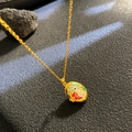 Goldene O-Kette Halskette mit ovalem Anhänger, weißem Hasen und floralem Emaille-Muster - Weißer Hase Ovaler Stil