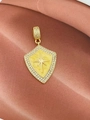 Detail der Schildanhänger mit goldenem Sternenstern und Zirkonia-Mikropavé-Kristallen - Nur Anhänger (Ohne Kette) / Gelb