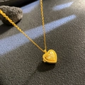 Goldene Herz-Medaillon-Halskette mit weißem Bienenmotiv und MINE-Schriftzug im Vintage-Stil - Weiße Biene Herz Stil