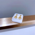 Details von Titanstahl-Zirkonia-Ohrstecker mit Schraubverschluss und Herz-Design - Großer Goldener Kirsch-Stil / Gold