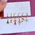 Set de 6 pares de pendientes navideños con dijes de árboles y copos de nieve dorados - Estilo Colgante Árbol de Navidad y Campana (23073101)