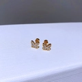 Exquisite goldene Schmetterlings-Ohrstecker mit funkelnden Mikro-Zirkonia-Kristallen - Schmetterlings-Design / Gold