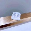 Elegante vierblättrige Zirkonia-Blumenohrstecker mit silberfarbenem Titan-Schraubverschluss - Silberton Zirkonia Kleeblatt
