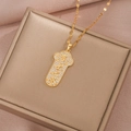 Collier cœur en or avec texte Ping An Xi Le et détails en zircons pavés brillants - Serrure Ruyi Dorée-Sécurité et Bonne Fortune
